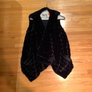 G BY GIULIANA faux fur navy blue vest